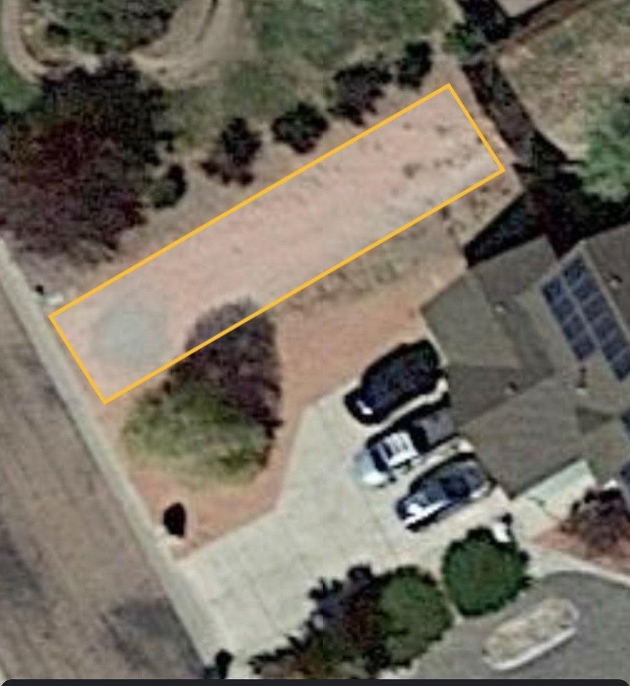 Rent Outdoor Lower Driveway in Peyton, CO STOW IT